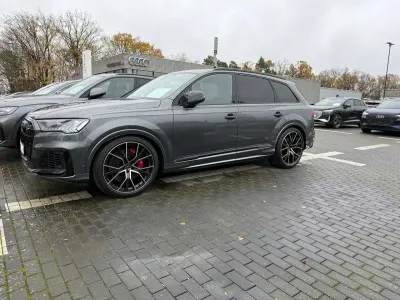 Gebraucht Audi SQ7 Competition 507 PS (372 kW) 2023 Grau SUV