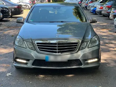 Gebraucht Mercedes E500 AMG line 408 PS (300 kW) 2011 Grau Limousine