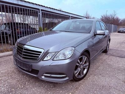 Gebraucht Mercedes E200 136 PS (100 kW) 2011 Silber Limousine