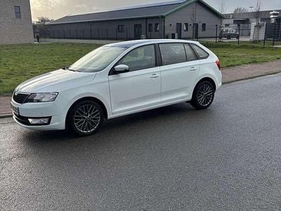 Gebraucht Skoda Rapid Style 90 PS (66 kW) 2016 Weiß Kleinwagen