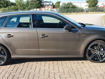 gebraucht Audi A3 Sportback 1.8 TFSI S tronic S line S line