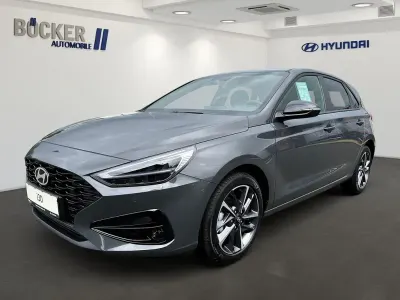 Gebraucht Hyundai i30 Advantage 115 PS (84 kW) 2025 Grey metallic Limousine