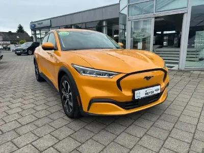 Gebraucht Ford Mustang Mach-E Basis 197 kW (269 PS) 2023 Orange SUV