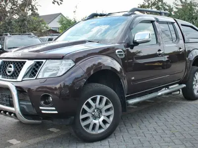 Gebraucht Nissan Navara 231 PS (169 kW) 2011 Braun Pickup