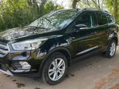 Gebraucht Ford Kuga Titanium 150 PS (110 kW) 2020 Schwarz SUV