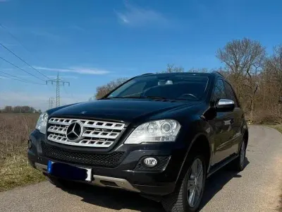 Gebraucht Mercedes ML320 220 PS (161 kW) 2009 Schwarz SUV