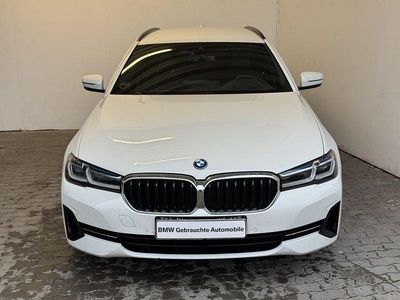 Gebraucht BMW 530e 292 PS (214 kW) 2022 Alpinweiss Kombi