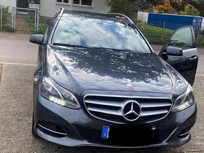 Grau Gebraucht 2013 Mercedes E200 Avantgarde Kombi | 13.150 € (Fairer Preis)