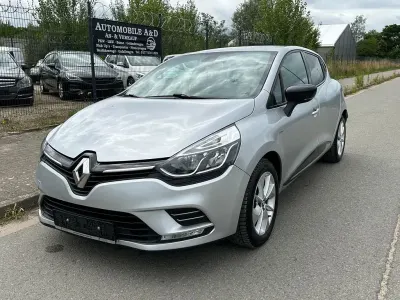 Gebraucht Renault Clio IV LIMITED 118 PS (86 kW) 2017 Silber Limousine