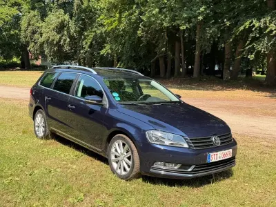 Gebraucht VW Passat Highline 140 PS (102 kW) 2011 Blau Kombi