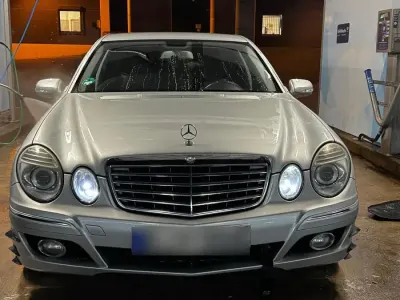 Gebraucht Mercedes E320 224 PS (164 kW) 2007 Silber Limousine