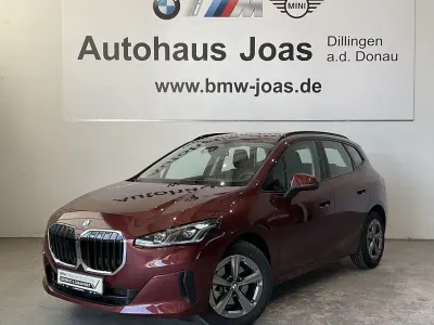 Gebraucht BMW 220 170 PS (125 kW) 2025 Rot Van / Kleinbus