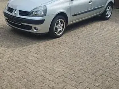 Gebraucht Renault Clio II 75 PS (55 kW) 2005 Silber Limousine