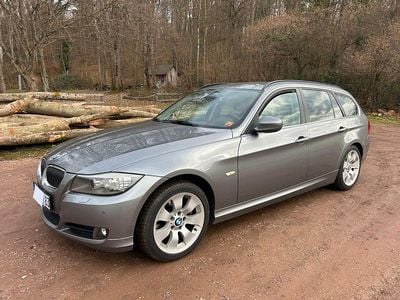 Silber Gebraucht 2010 BMW 325 Sport Line Kombi | 5.400 € (Superpreis)