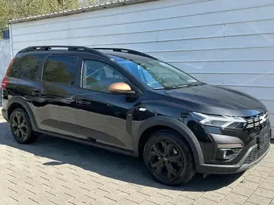 Używany Dacia Jogger Extreme 110 KM (80 kW) 2024 Czarny Minivan
