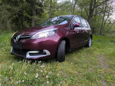 Gebraucht Renault Scénic 110 PS (80 kW) 2011 Rot Van / Kleinbus