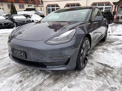Grau Gebraucht 2022 Tesla Model 3 Performance Limousine | 29.750 € (Fairer Preis)