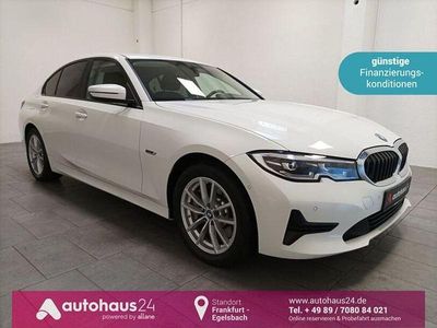 Gebraucht BMW 330e Advantage 252 PS (185 kW) 2021 Weiß Limousine