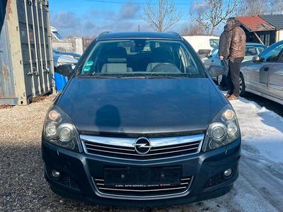 Grau Gebraucht 2009 Opel Astra Kombi | 1.340 € (Guter Preis)