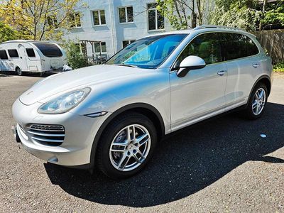 Usata Porsche Cayenne 241 CV (177 kW) 2011 Grigio SUV