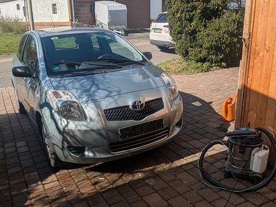 Gebraucht Toyota Yaris Cool 87 PS (63 kW) 2007 Silber Kleinwagen