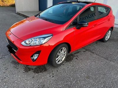 Usata Ford Fiesta Trend 84 CV (61 kW) 2017 Rosso Berlina