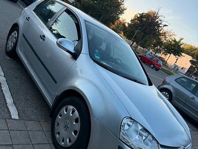 Gebraucht VW Golf V 75 PS (55 kW) 2004 Silber Kleinwagen