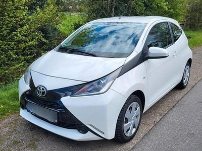 Usata Toyota Aygo X-play 69 CV (50 kW) 2014 Bianco Utilitaria