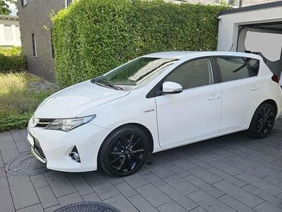 Toyota Auris Hybrid