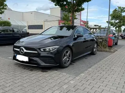 Gebraucht Mercedes CLA200 163 PS (119 kW) 2019 Schwarz Limousine