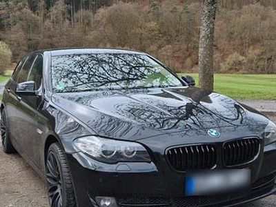 Gebraucht BMW 523 204 PS (150 kW) 2011 Schwarz Kombi