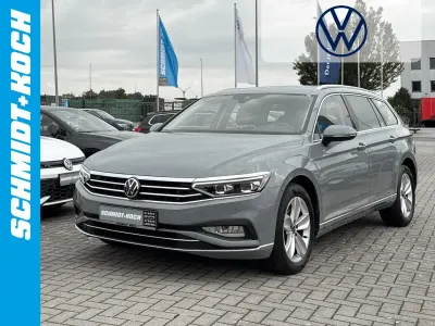 Gebraucht VW Passat Elegance 150 PS (110 kW) 2022 Mondsteingrau (grau) Kombi