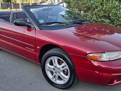 Rot Gebraucht 1997 Chrysler Stratus Cabrio | 2.990 € (Teuer)