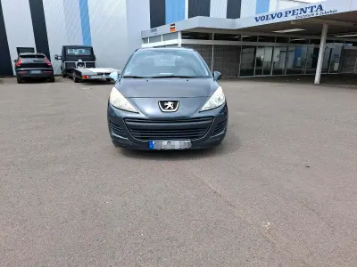 Gebraucht Peugeot 207 Filou 95 PS (69 kW) 2010 Grau Limousine