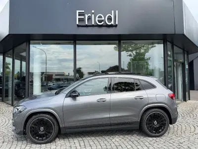 Gebraucht Mercedes GLA220 AMG 190 PS (139 kW) 2025 Grau SUV