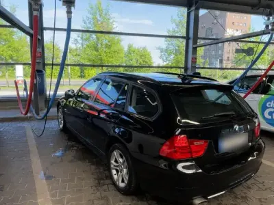 Gebraucht BMW 320 184 PS (135 kW) 2012 Schwarz Kombi