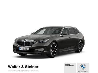 Grau Gebraucht 2025 BMW i5 M Sport Limousine | 95.980 €