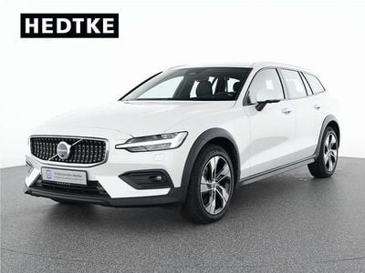 Gebraucht Volvo V60 CC Plus 197 PS (144 kW) 2023 Weiß Kombi