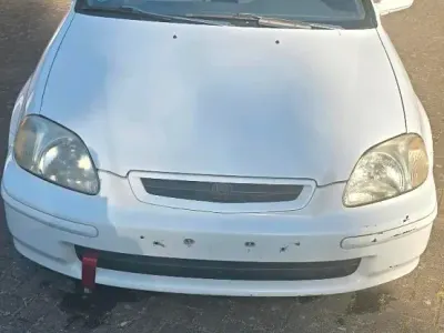 Usata Honda Civic 90 CV (66 kW) 1996 Bianco Utilitaria