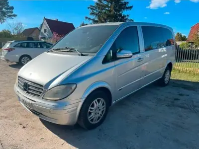 Gebraucht Mercedes Viano 130 PS (95 kW) 2004 Silber Van / Kleinbus