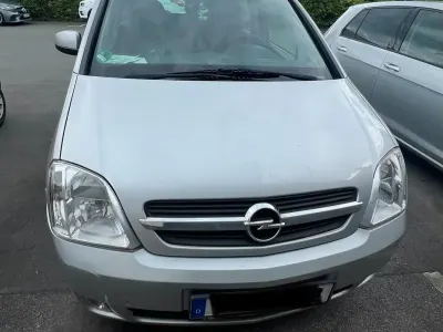 Gebraucht Opel Meriva 116 PS (85 kW) 2005 Silber Van / Kleinbus