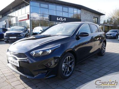 Neu Kia Ceed 99 PS (72 kW) 2025 Schwarz Kleinwagen