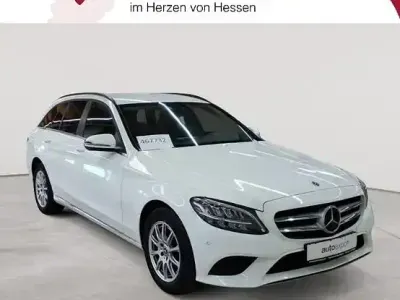Gebraucht Mercedes C220 194 PS (142 kW) 2020 Weiß Limousine