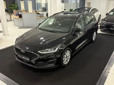 Używany Ford Focus Cool & Connect 120 KM (88 kW) 2022 Czarny Sedan/Limuzyna