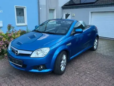 Używany Opel Tigra 125 KM (91 kW) 2006 Niebieski Kabriolet