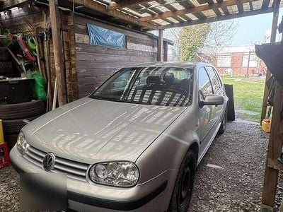 Gebraucht VW Golf IV 74 PS (54 kW) 2003 Silber Kleinwagen