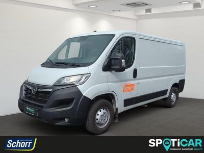 Hell weiß Gebraucht 2024 Opel Movano S Van | 33.990 € (Teuer)