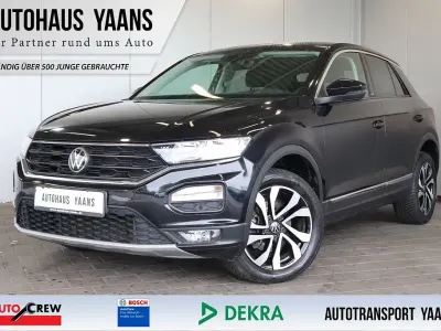Second-hand VW T-Roc Active 150 CP (110 kW) 2022 Negru SUV