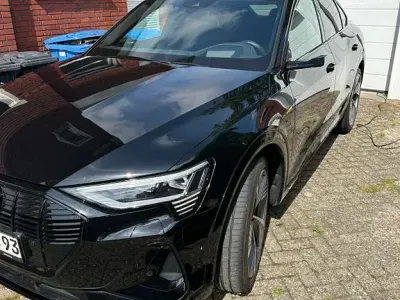 Gebraucht Audi e-tron S-Line 300 kW (408 PS) 2022 Schwarz SUV