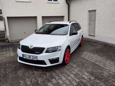 gebraucht Skoda Octavia OctaviaCombi 2.0 DSG RS TÜV2025 8-fach